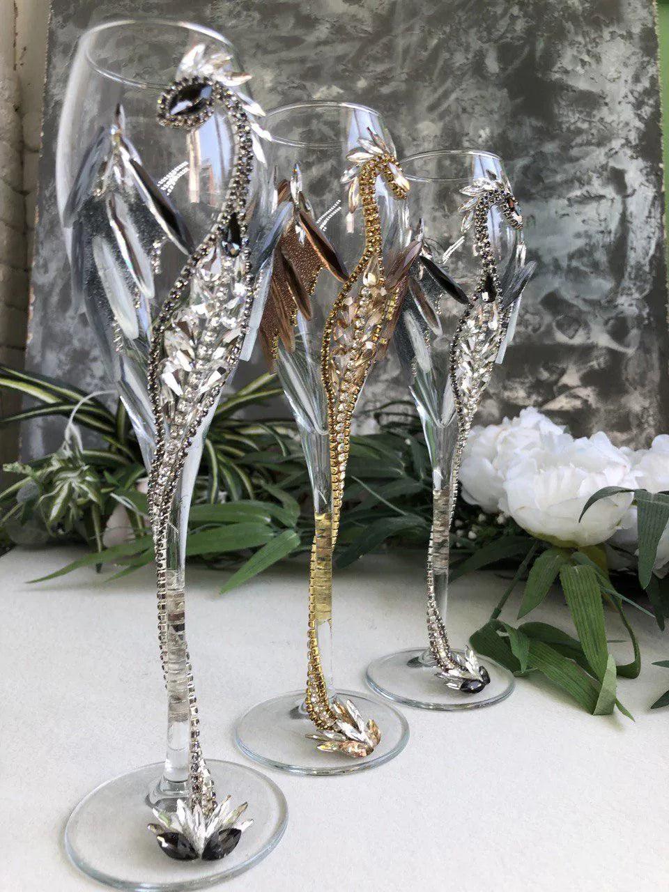 Dragon's Toast Champagne Glass