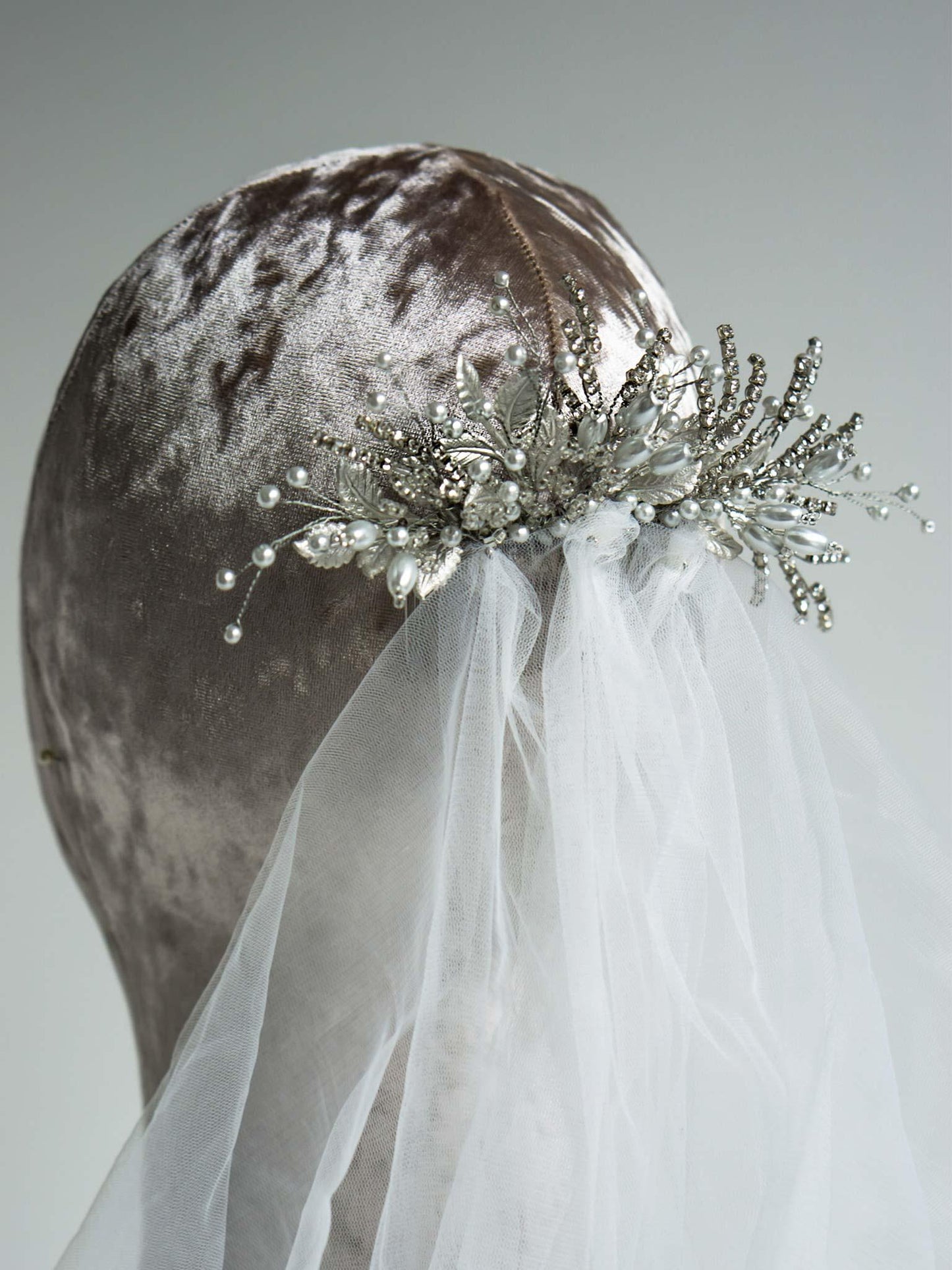 Charming Meadow Symphony Collection - Silver Rhinestone Hair Comb with Pearls | DiAmoreDS