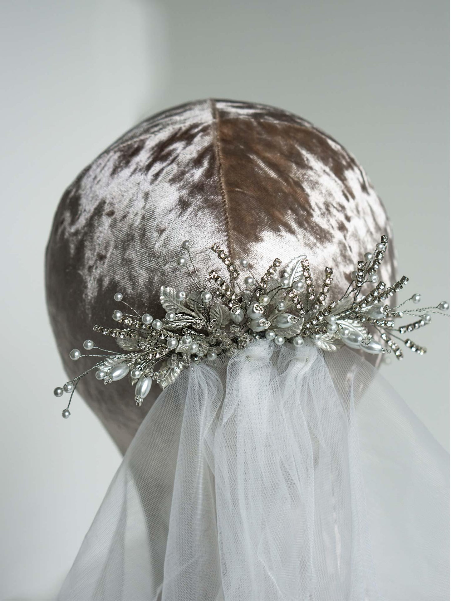 Beautifully Crafted Silver Rhinestone and Pearl Bridal Hair Comb | DiAmoreDS - Collection Meadow Symphony