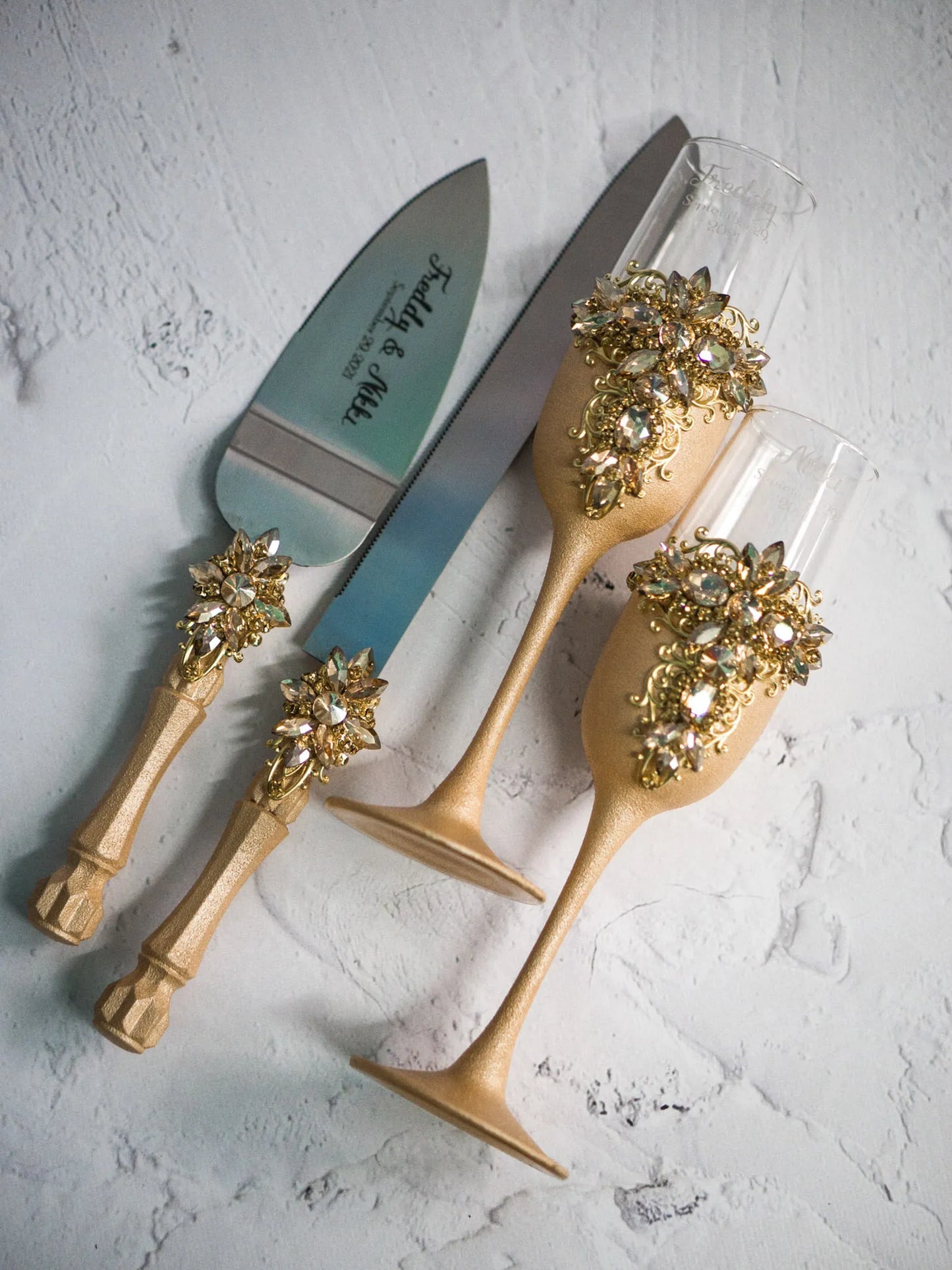 Gloria Gold Wedding Cake Server and Cake Knife Set - Personalized Elegance