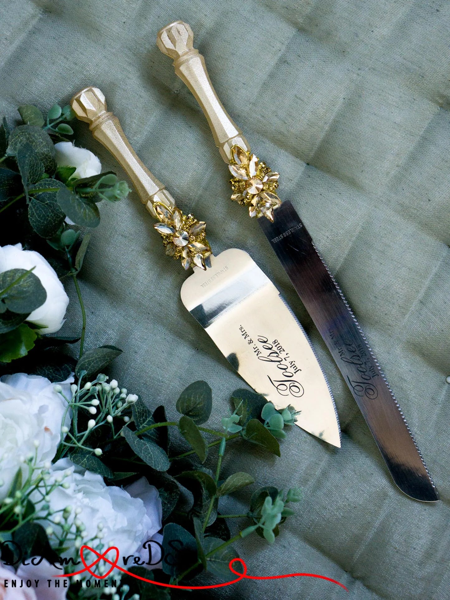 Gloria Gold Wedding Cake Server and Cake Knife Set - Personalized Elegance