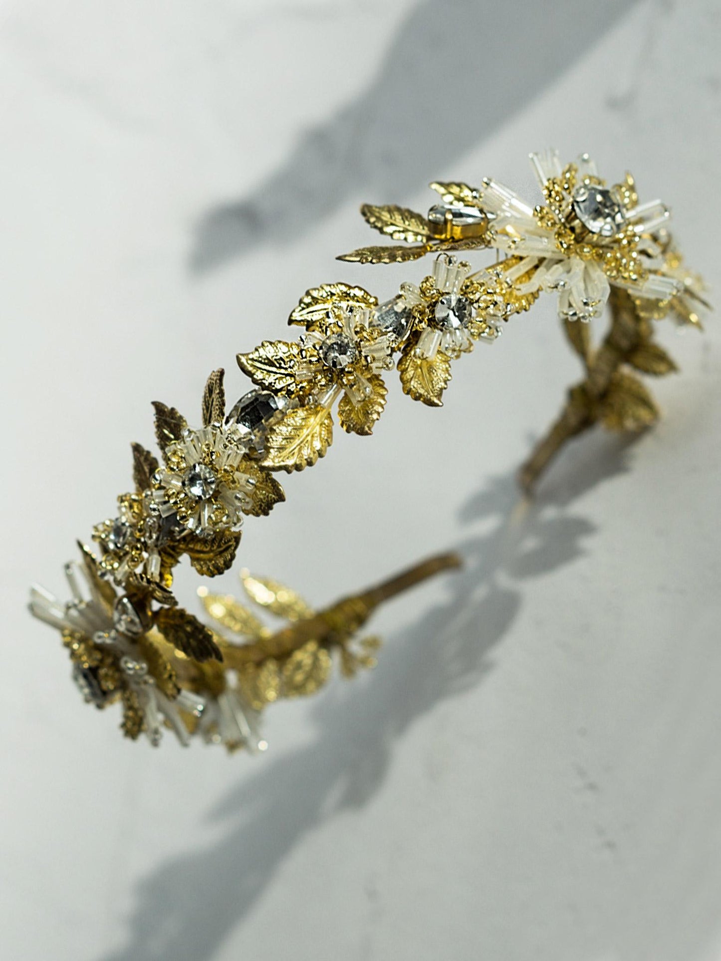 Chic Bridal Headpiece with Shimmering Details