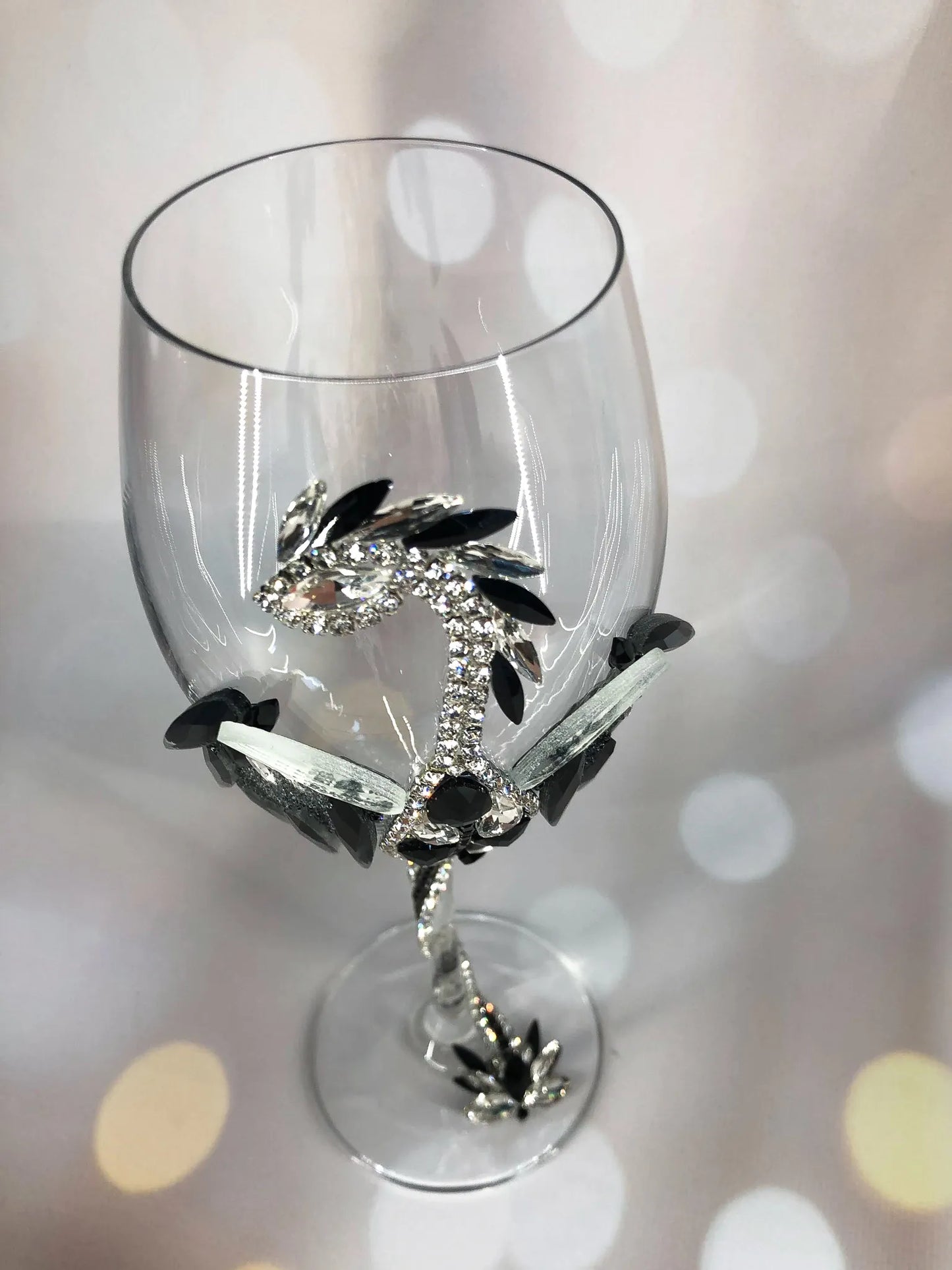 Midnight Majesty: Elegant Dragon Goblet