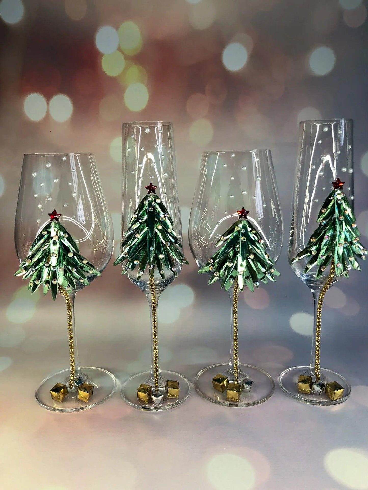 Personalized Wine Glasses with Christmas Tree Design