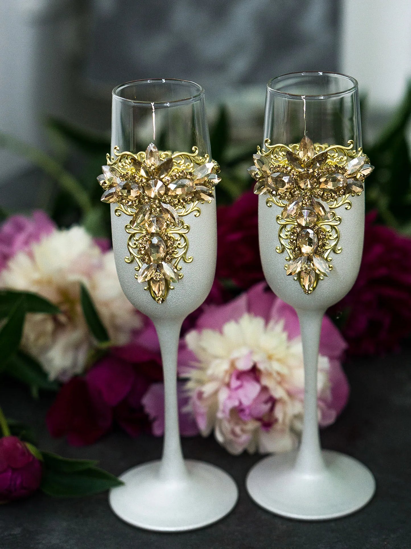 Engraved Gold and White Wedding Toasting Flutes | Gloria