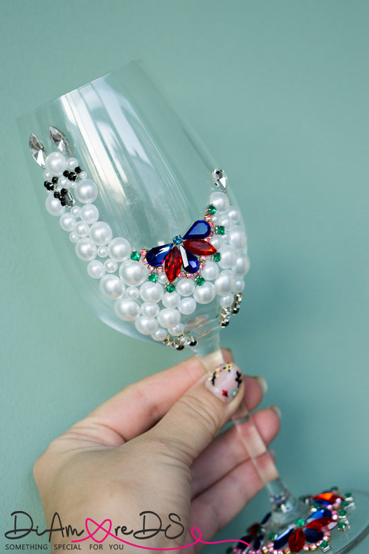 Pearl llama party wine glass