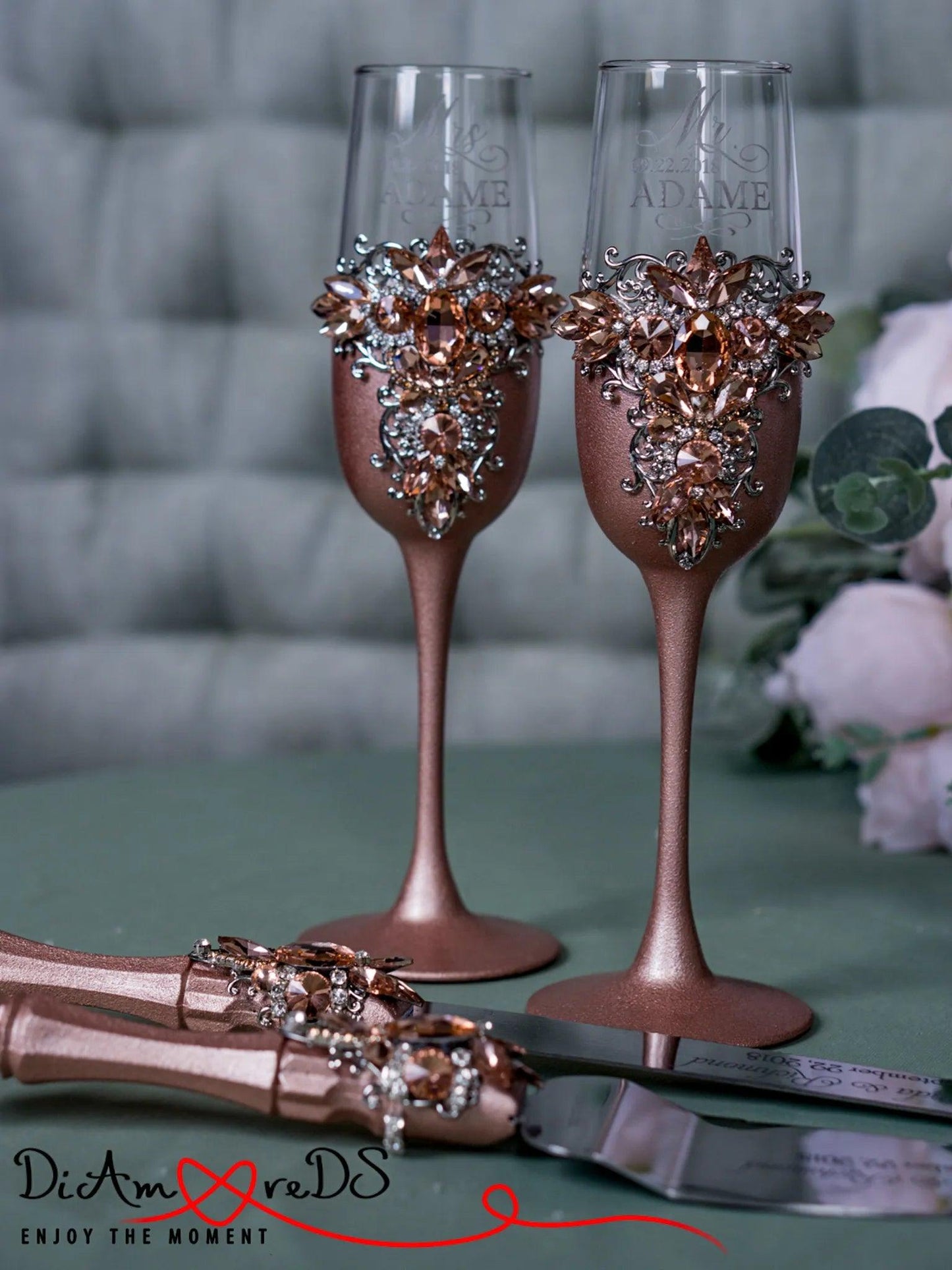 Elegant Personalized Rose Gold Wedding Champagne Flute and Cake Serving Set