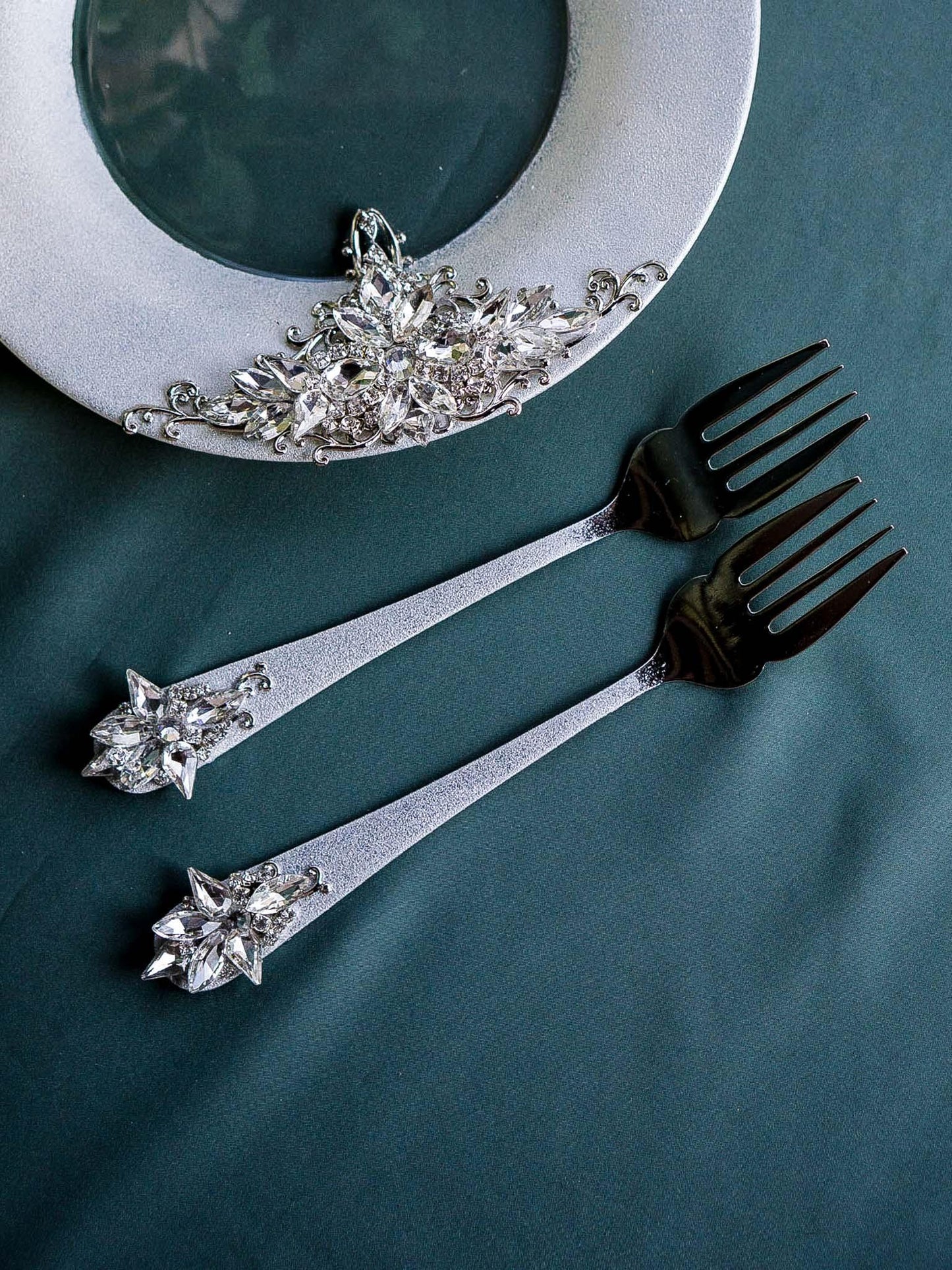 Elegant Silver Crystals Engraved Wedding Dessert Forks and Plate Set