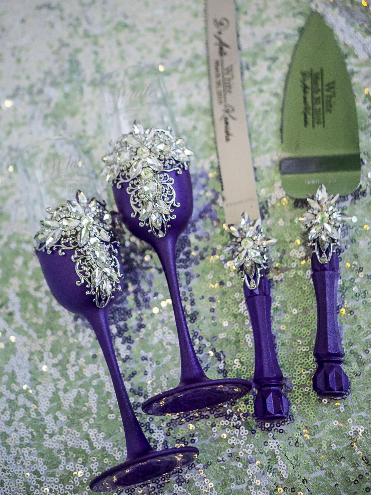 Silver and Plum Purple Personalized Crystals Decorative Champagne Glasses with Cake Serving Accessories