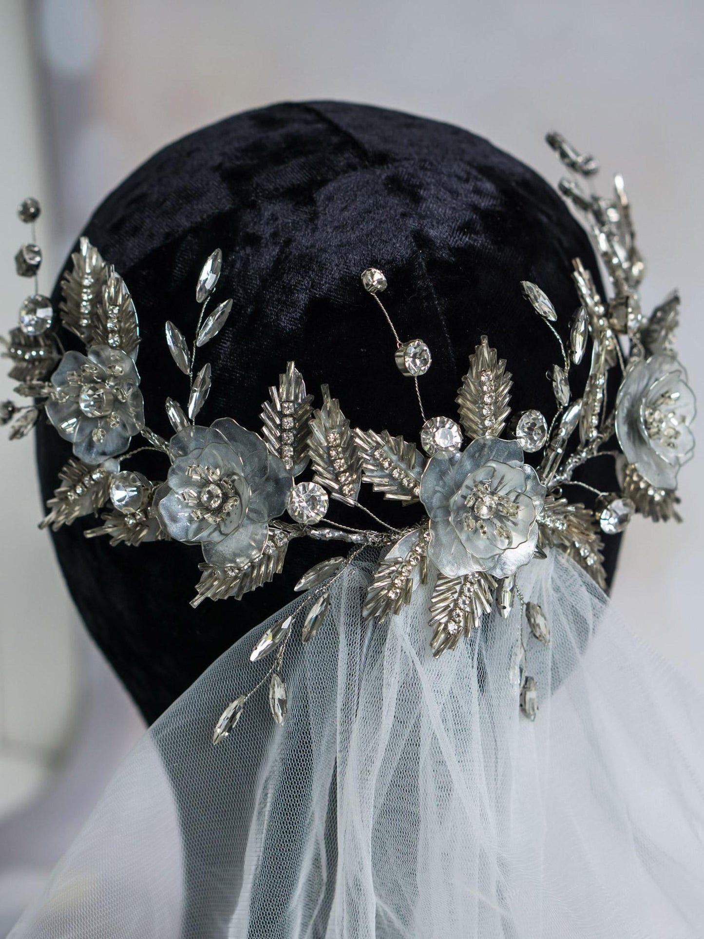 Sparkling hair vine for a glamorous bridal look
