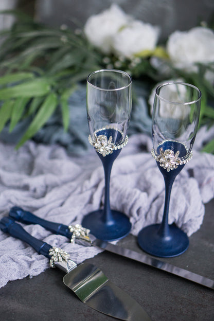 Customizable navy blue wedding flutes