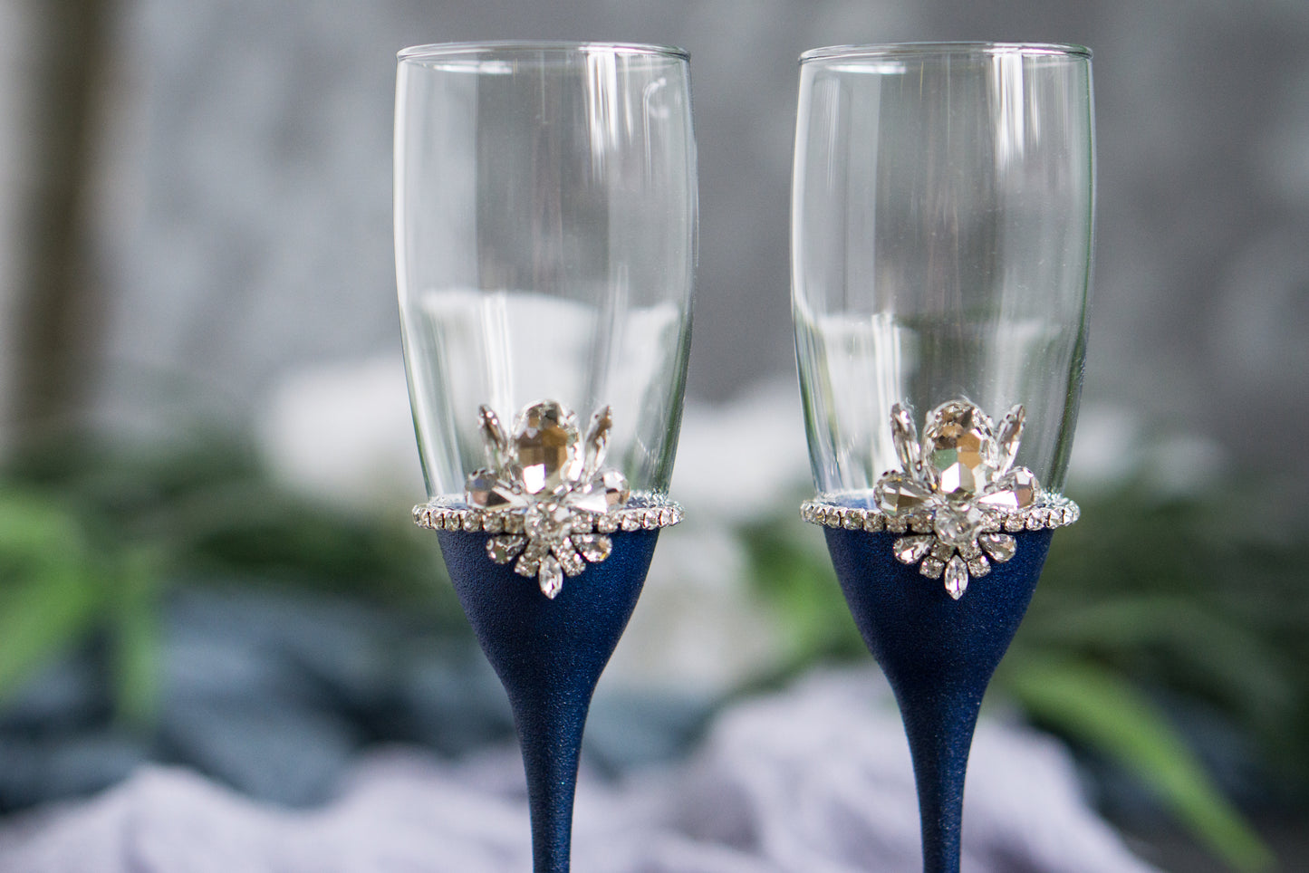 Unique wedding gift idea: navy blue flutes and server