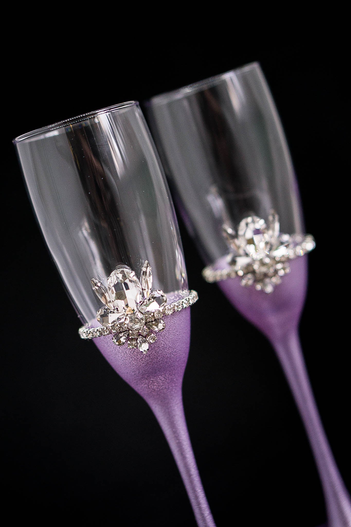 Personalized lavender champagne glasses