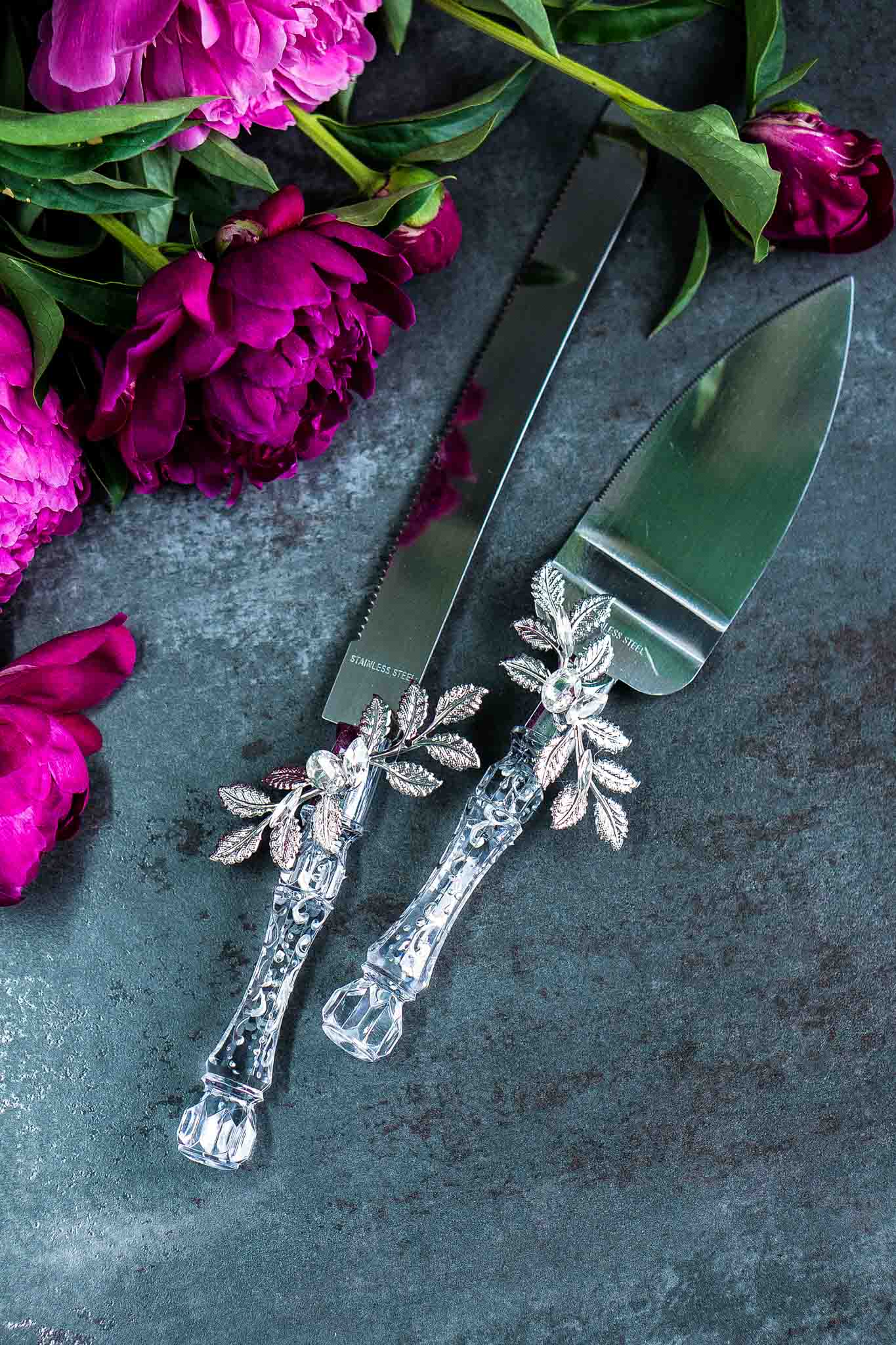 Silver-themed wedding cake utensils