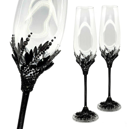 Handcrafted wedding champagne glasses from the "Black Hypnosis" collection