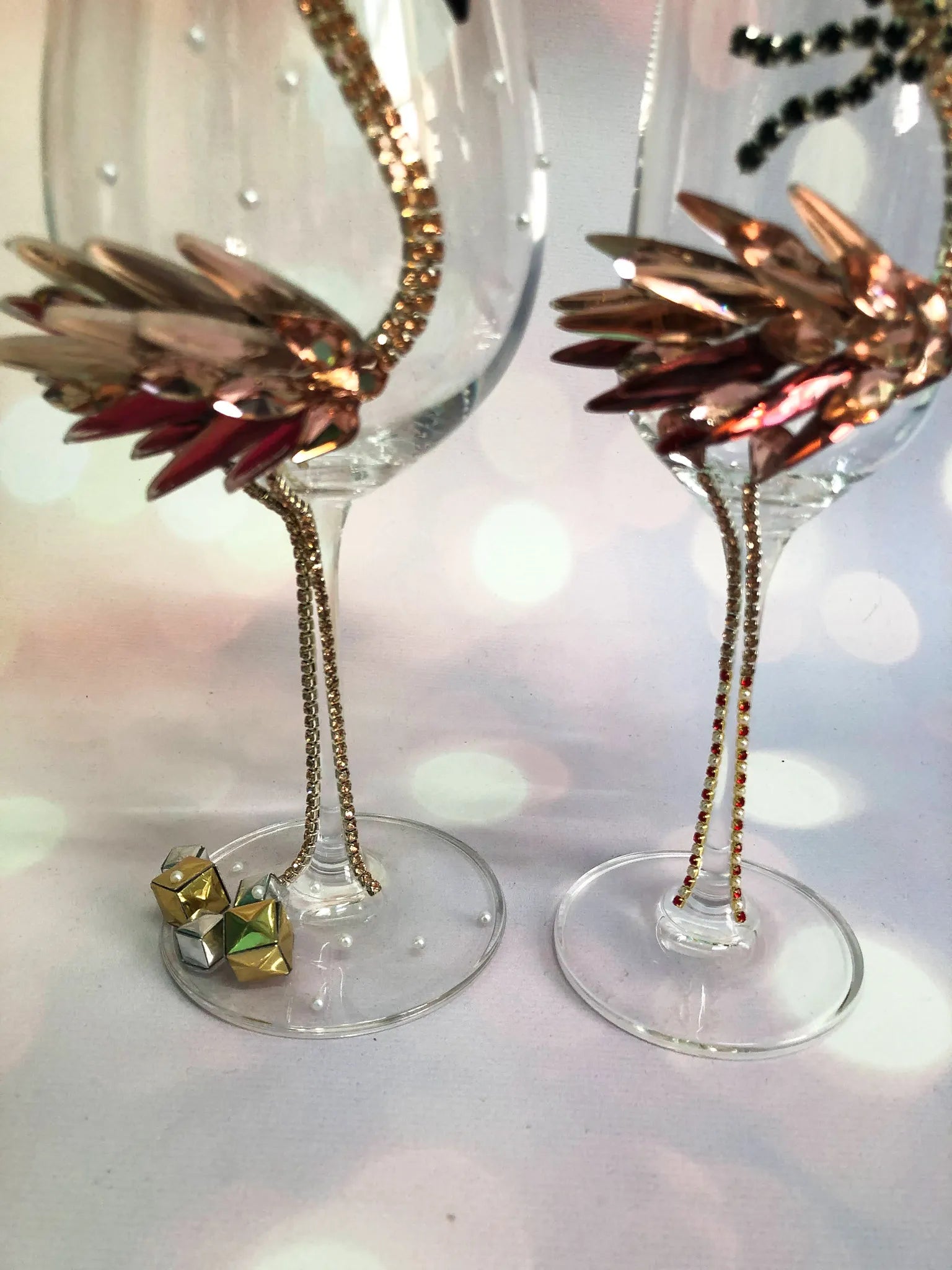 Wine glass with festive flamingo design