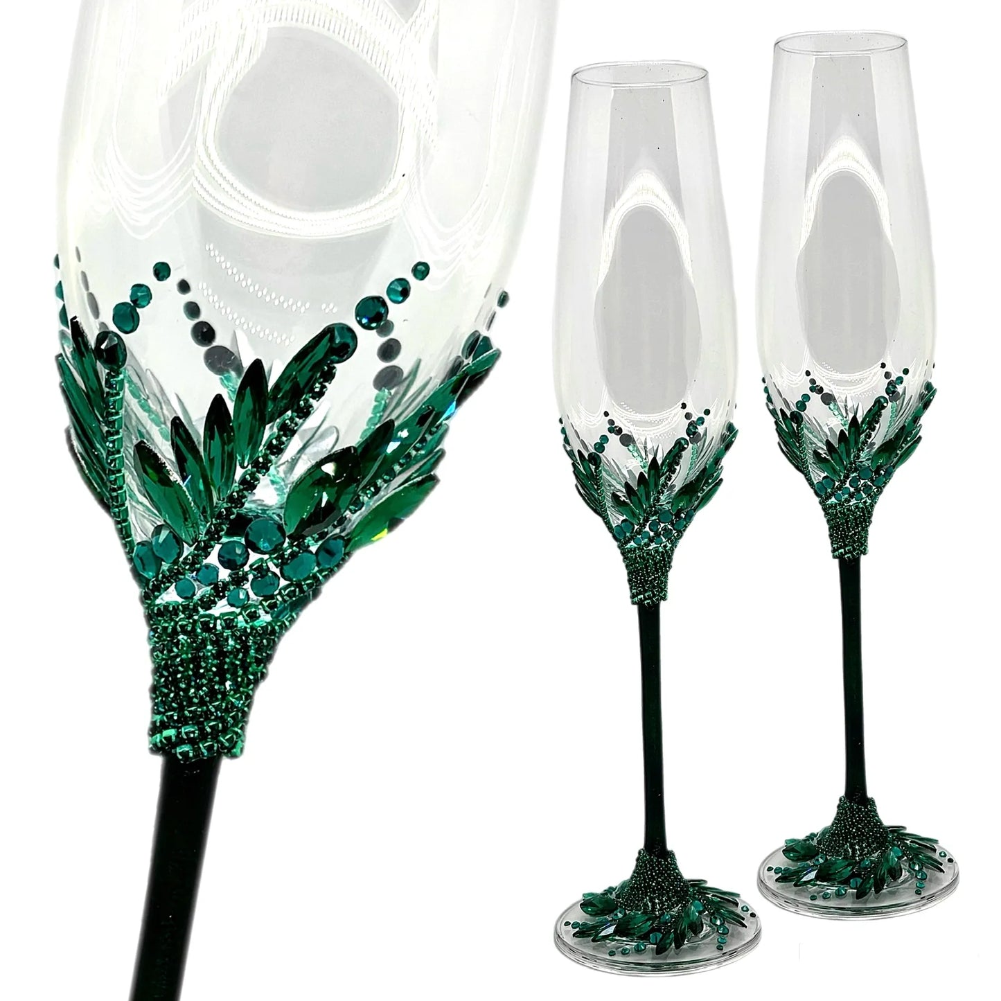 Vintage-inspired champagne glasses, perfect for weddings, anniversaries, and milestone gifts