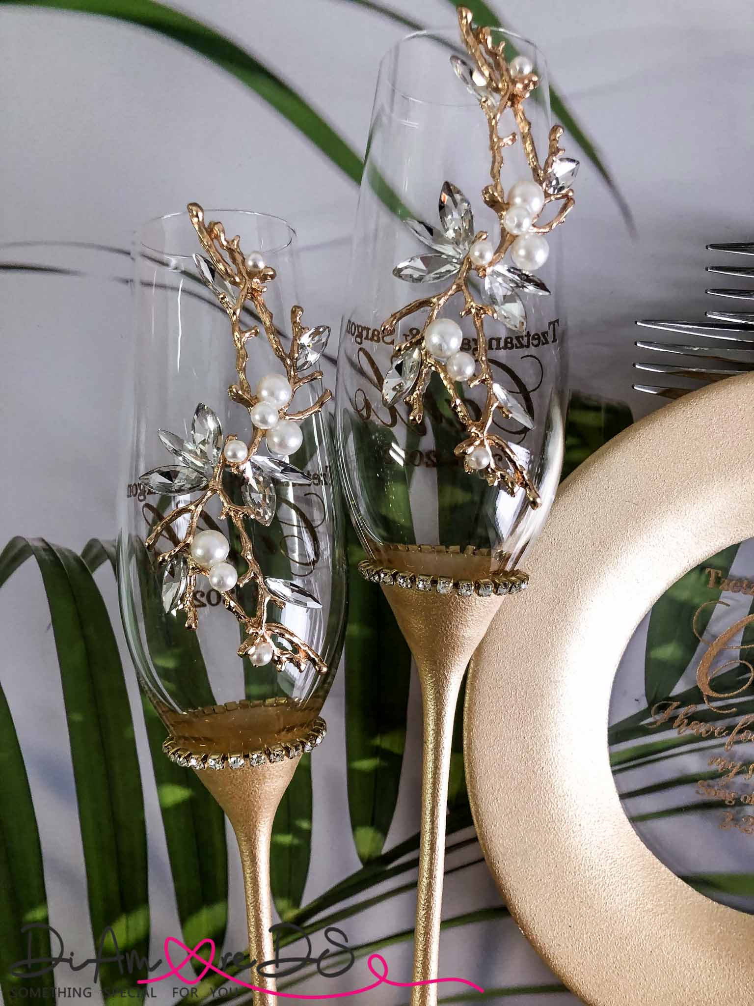 Personalized gold wedding flutes for a timeless celebration