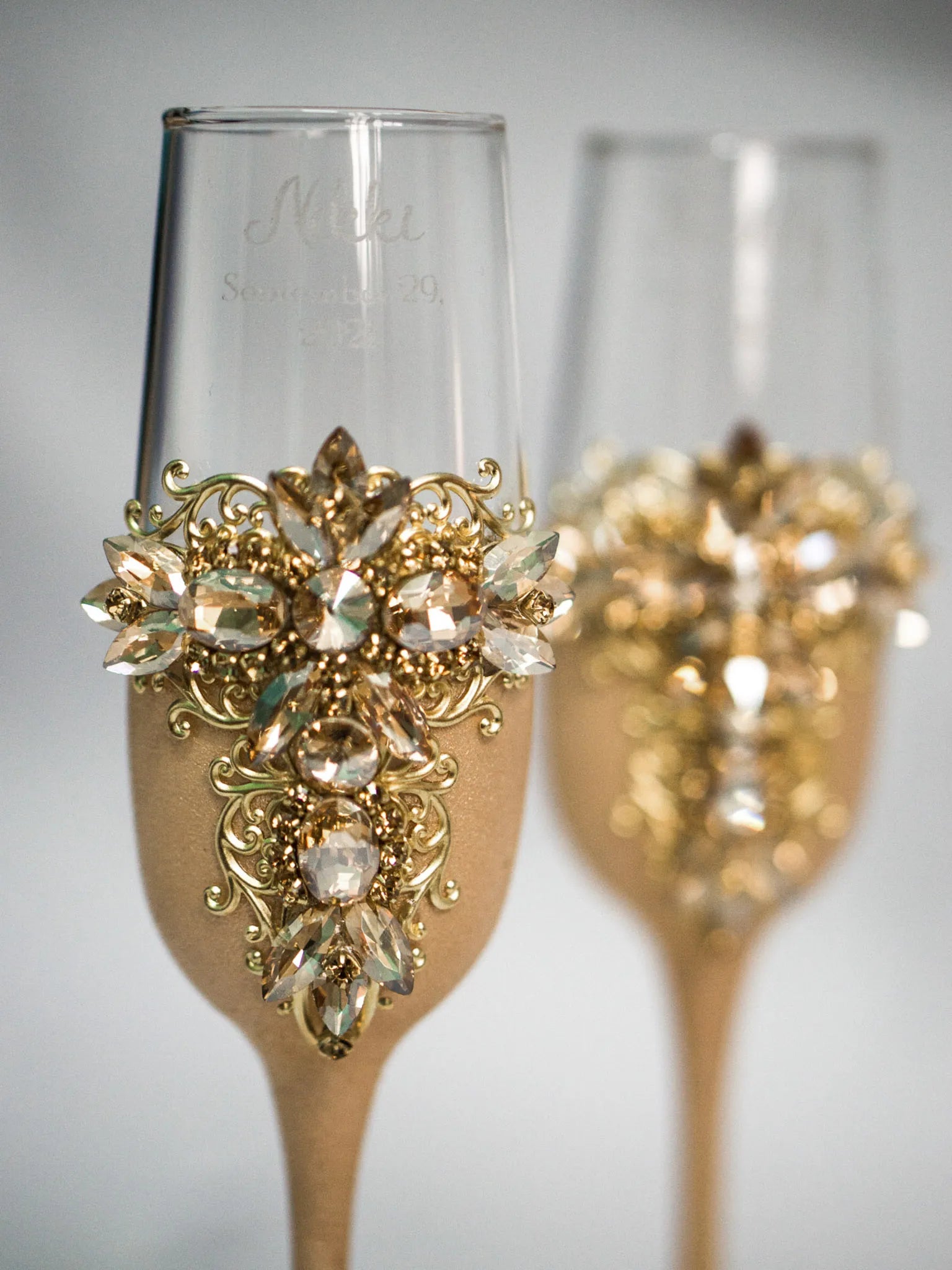 Exquisite gold stemware for toasts