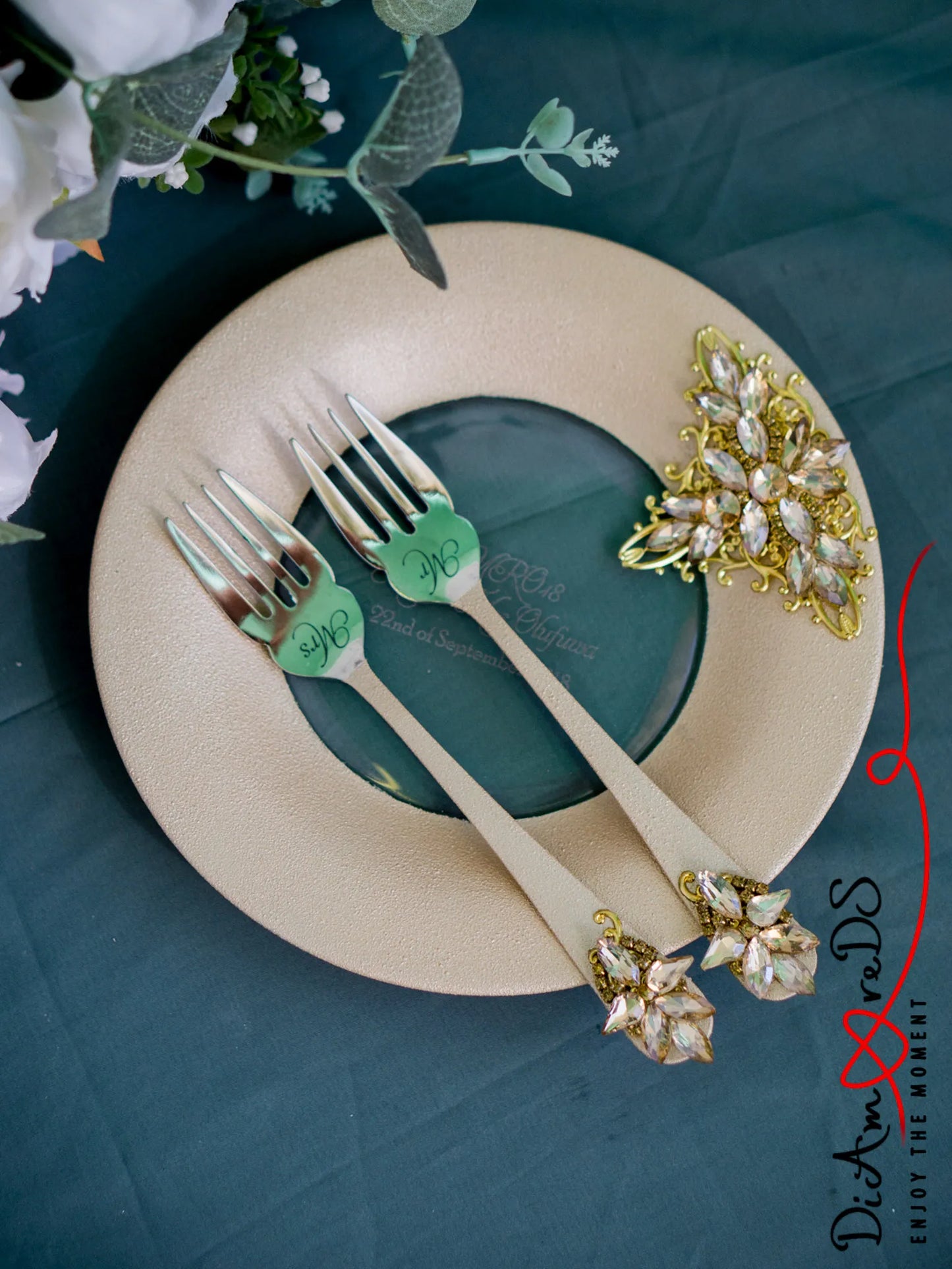 Gloria Gold Mr. and Mrs. Dessert Forks and Plate Set - Personalized Elegance