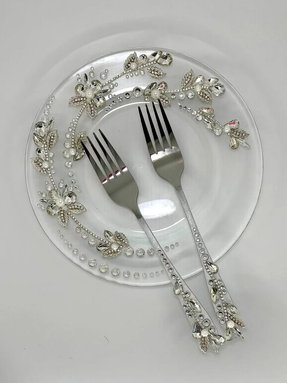 Keepsake wedding cake plate and forks with custom engraving option