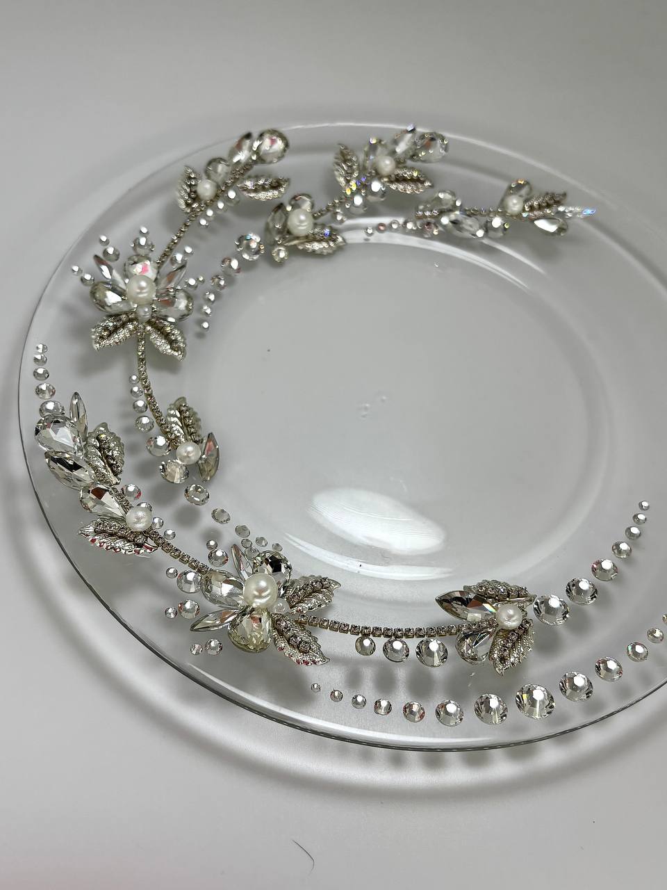 Beautifully crafted wedding dessert plate with metallic vine details