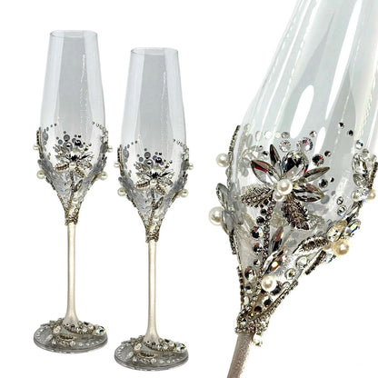 Perfect Mr. & Mrs. flutes for romantic and glamorous wedding themes