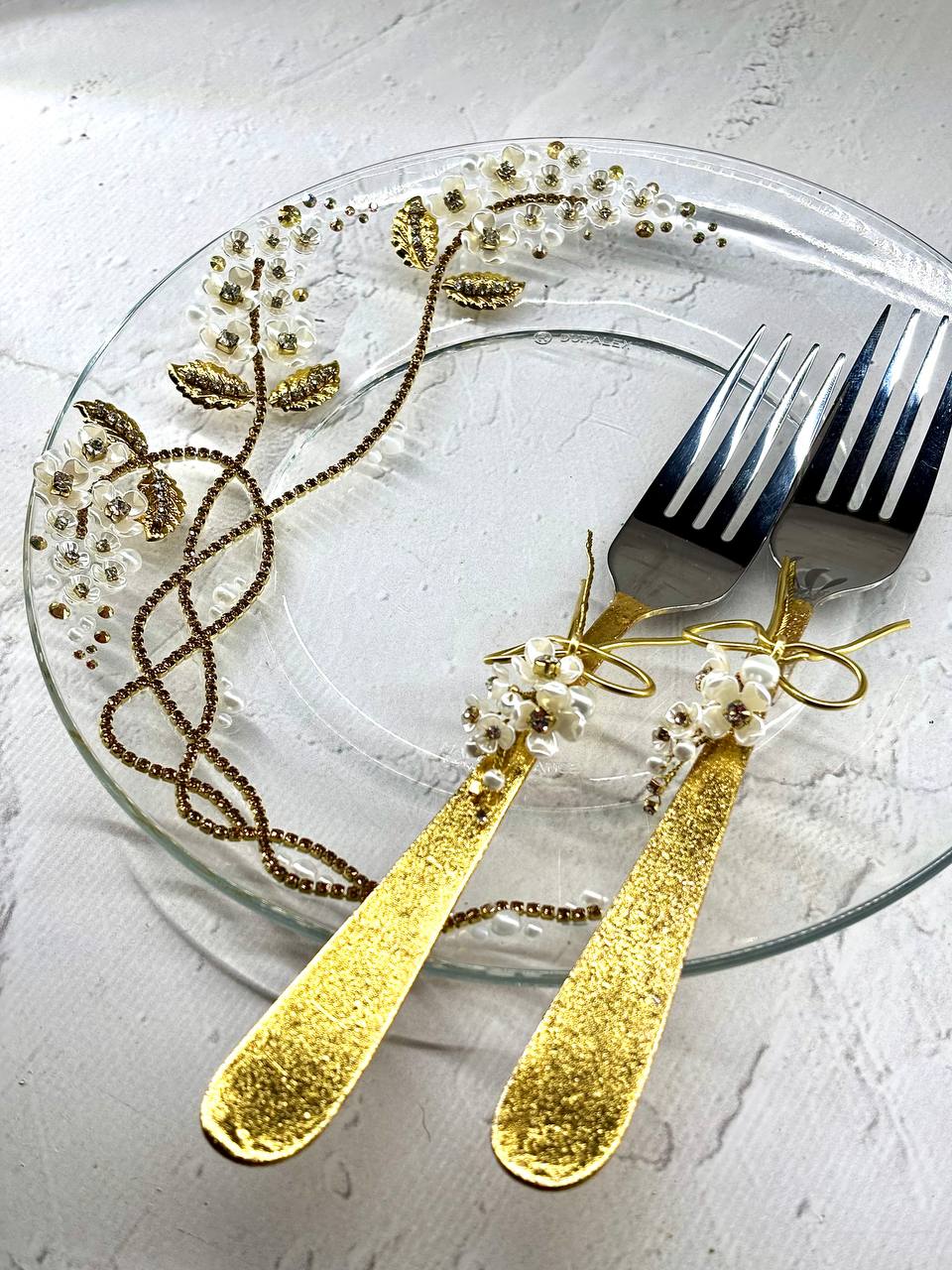 Handmade Wedding Cake Plate and Forks with Vintage Flowers