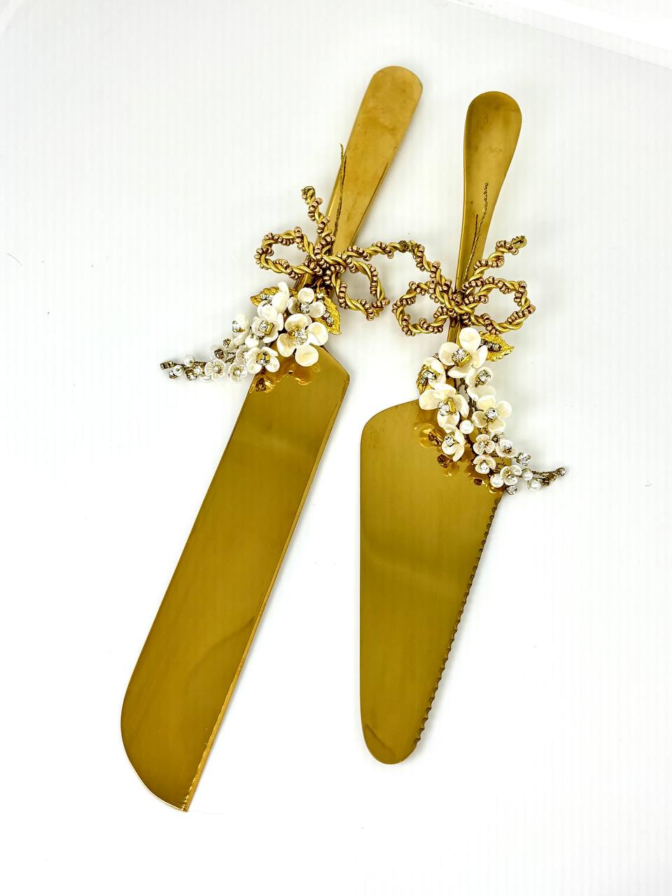 Beautifully crafted  gold cake server sets "Vintage Flowers" collection