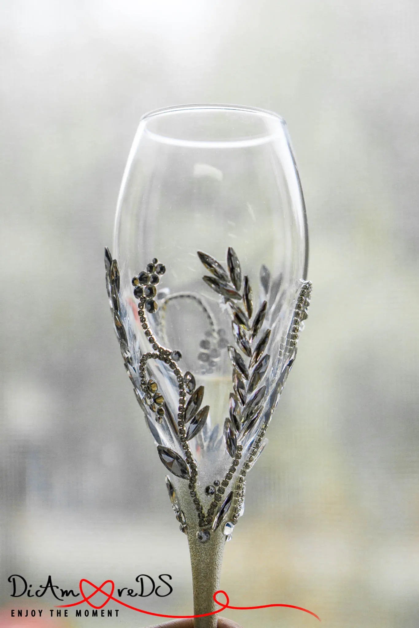 Romantic floral motif champagne flutes