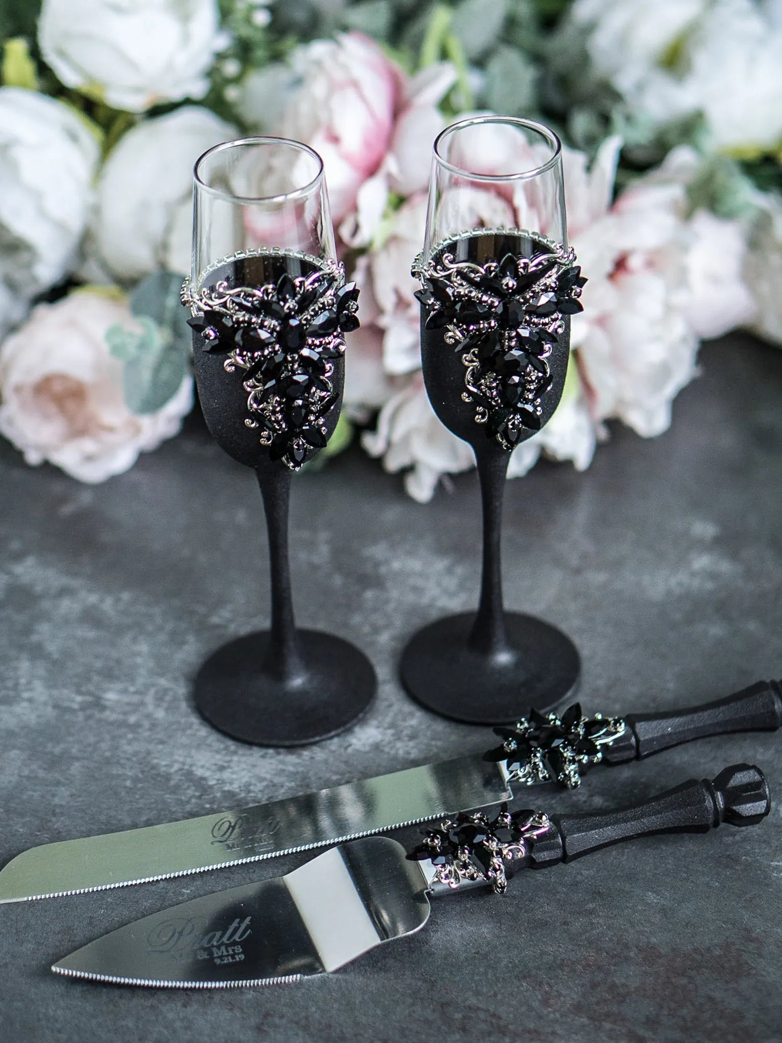 Stylish Black Crystals Gothic Wedding Glassware and Cake Server