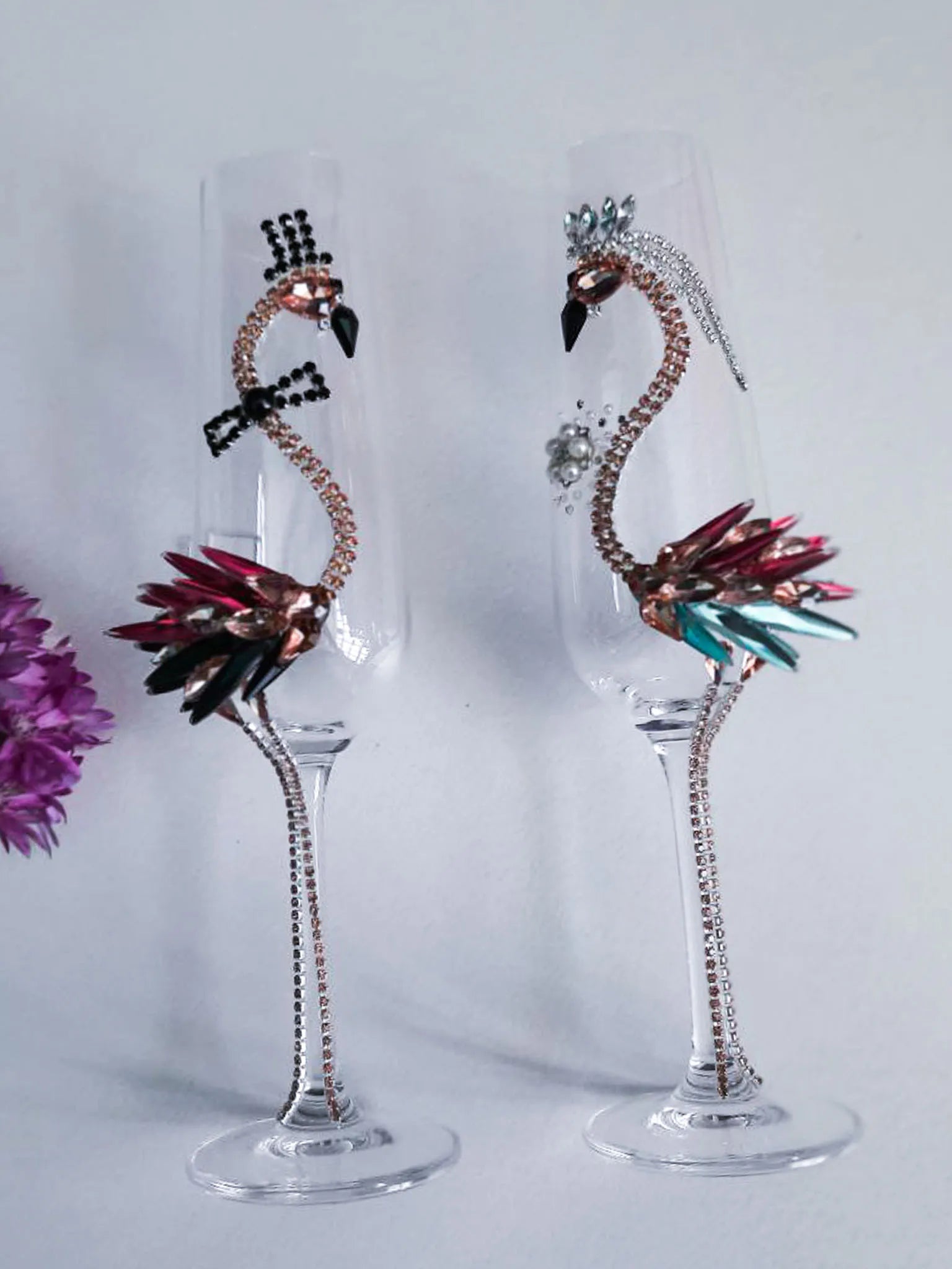 Wedding champagne flutes with flamingos 