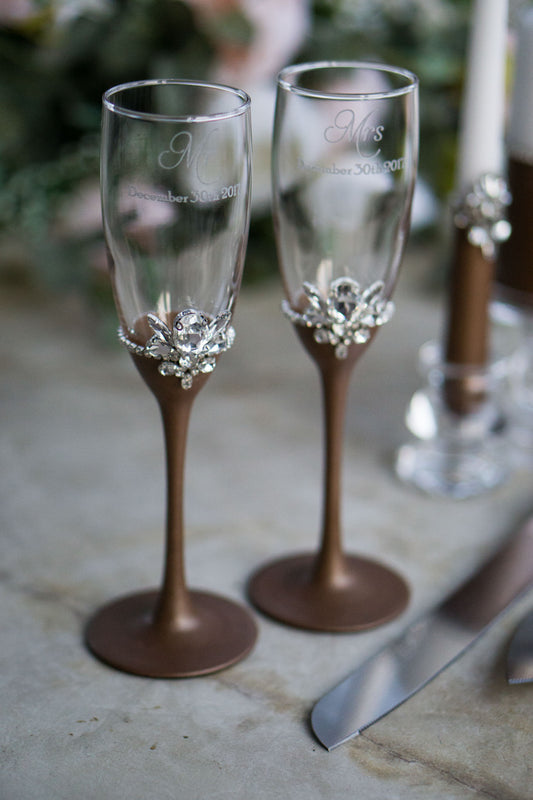 Personalized chocolate and silver wedding glasses