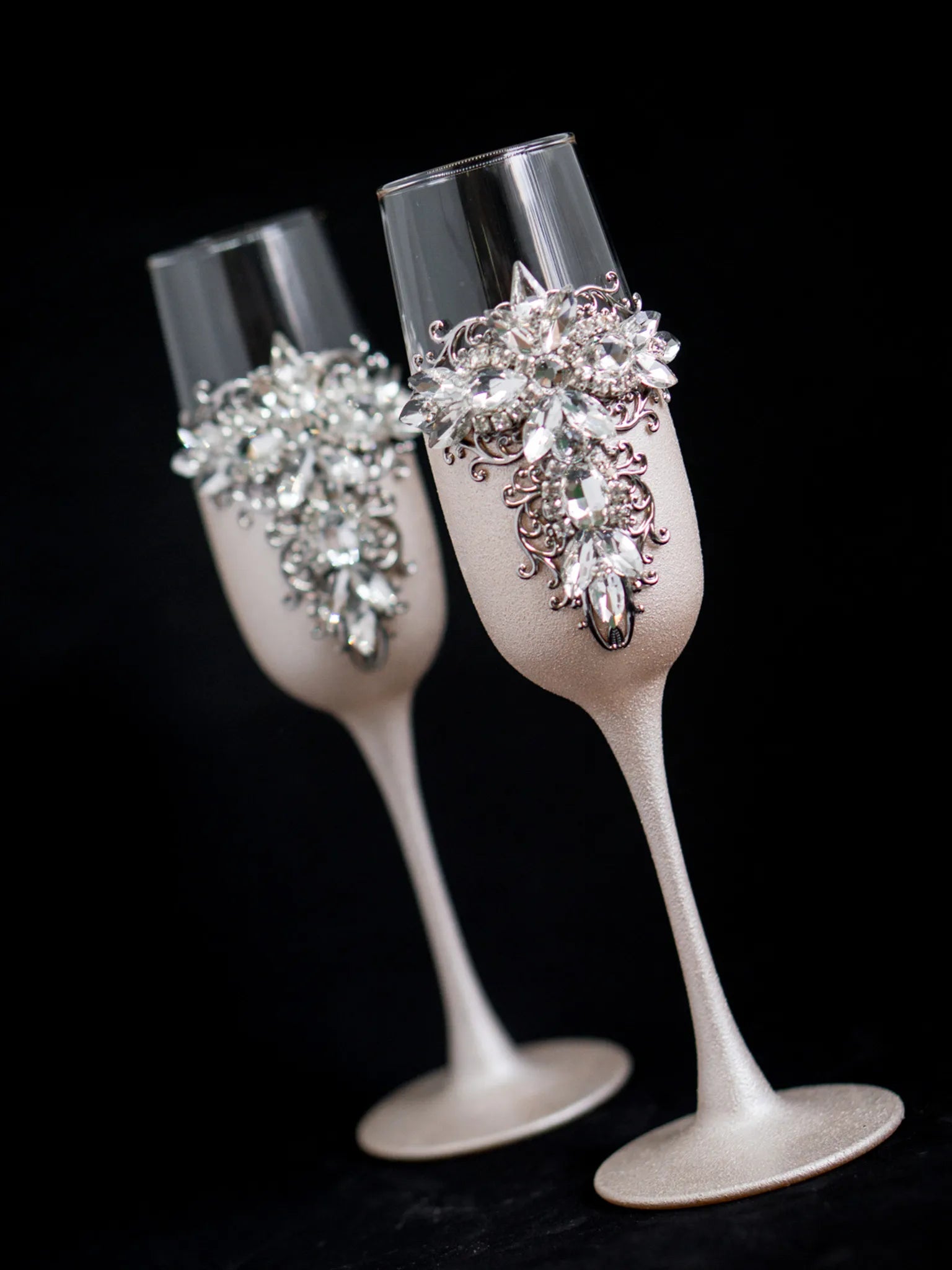 Silver and Ivory Wedding Glasses and Cake Cutting Set with Crystals