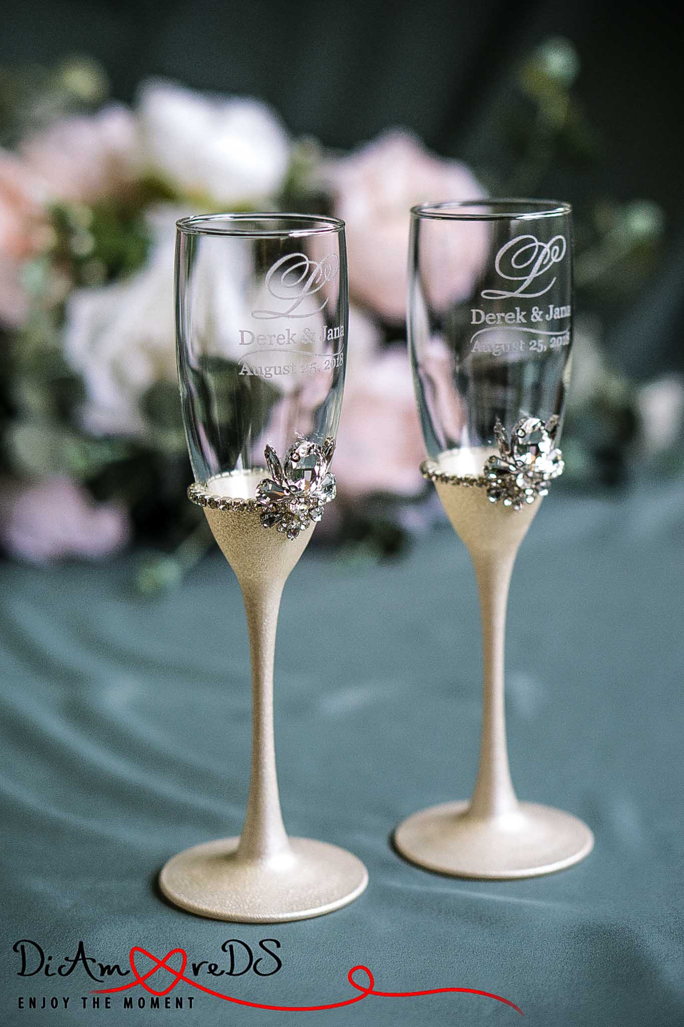 Personalized wedding gift for couple 25th anniversary Champagne flutes ivory Personalized flutes gift for bride wedding toasting glasses popular