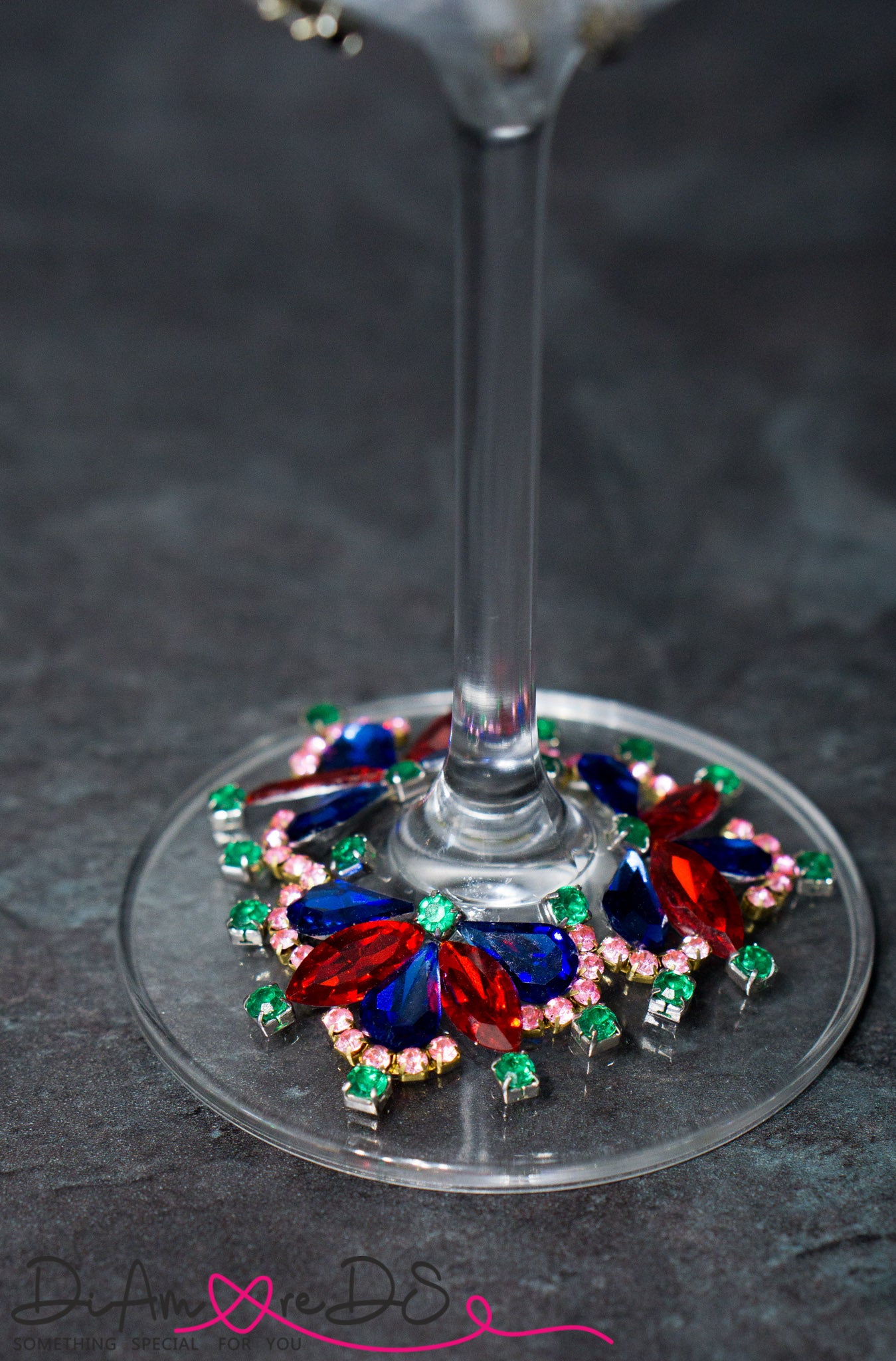 Pearl Llama Party Wine Glass