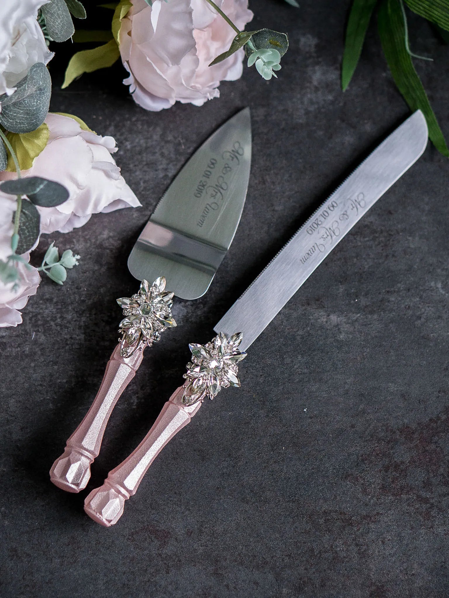 Engraved rose gold and silver crystal cake knife set