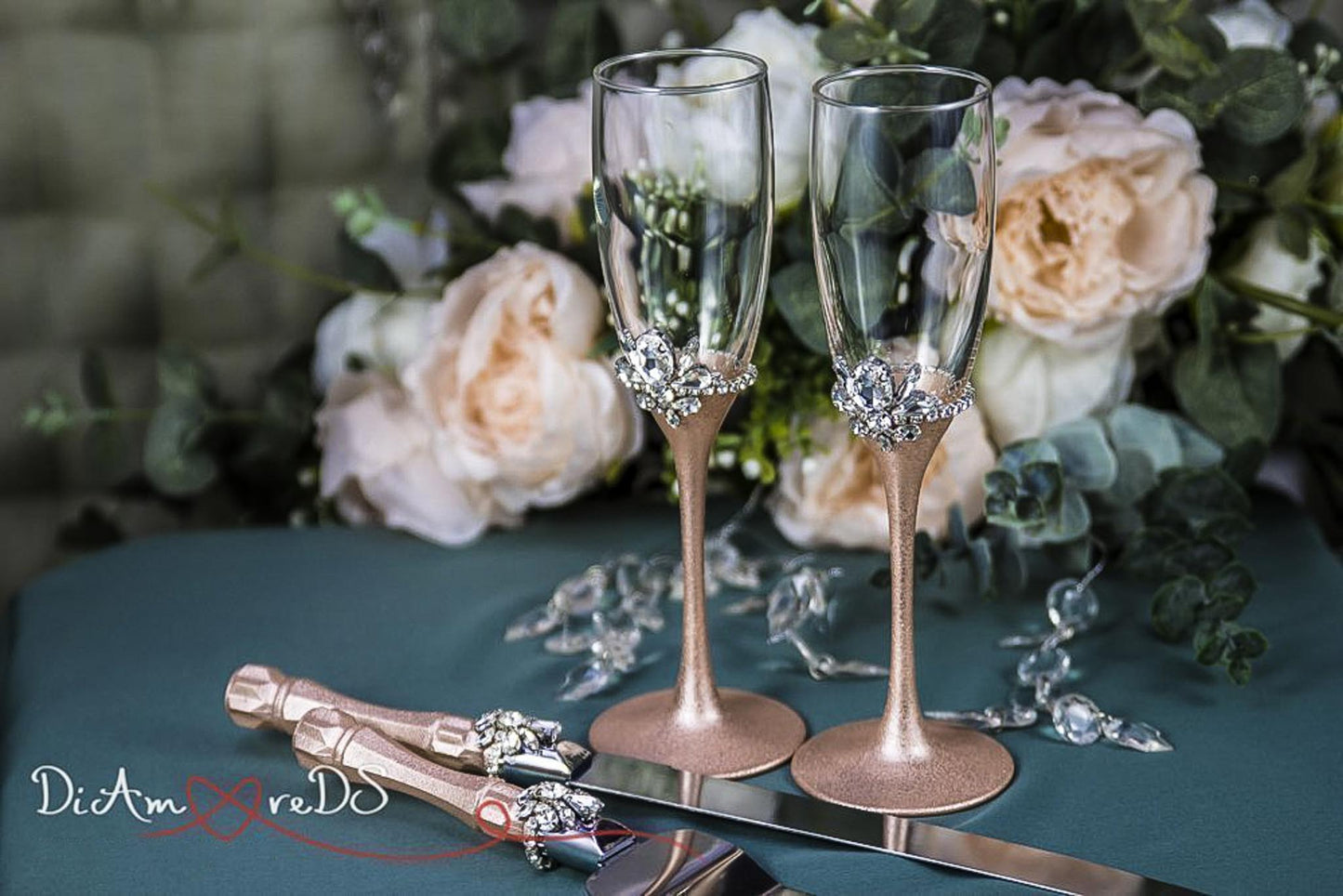 Personalized wedding champagne flutes and cake set