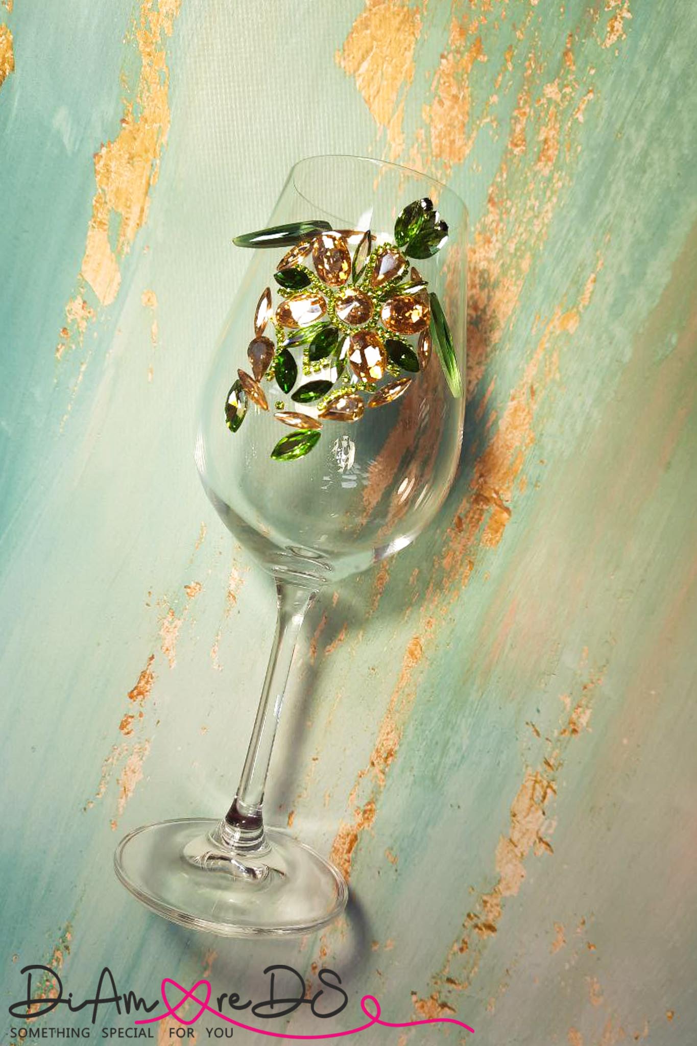 Tropical decor wine glass