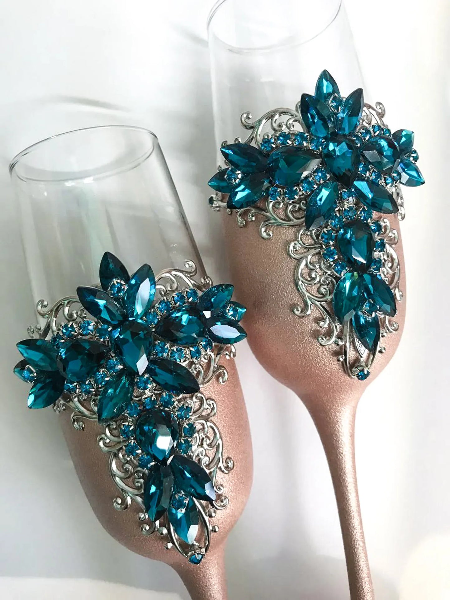 Exquisite Blue Teal and Rose Gold Crystals Luxury Flutes and Cake Cutting Set