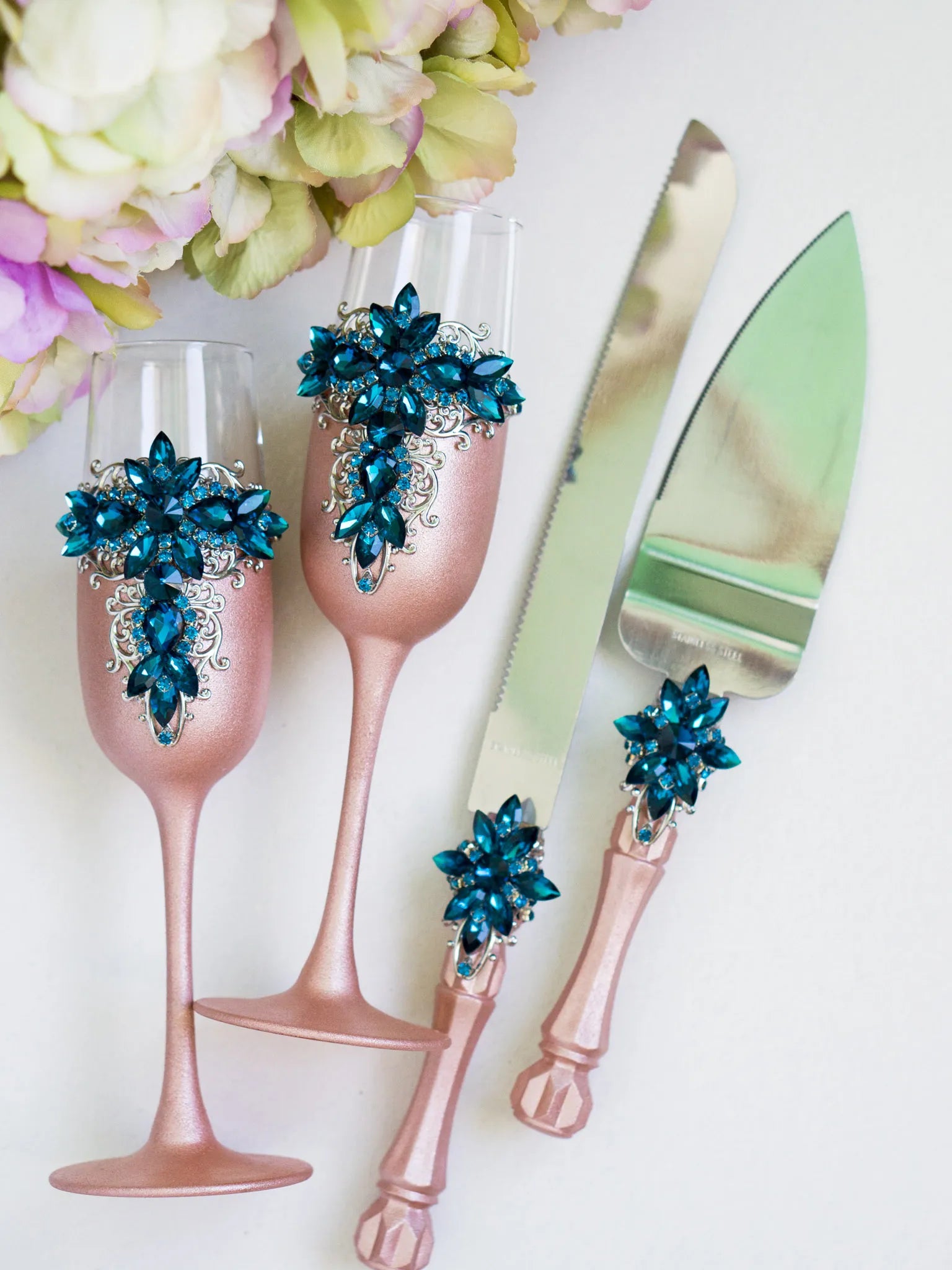 Rose Gold Metallic Champagne Glasses and Cake Serving Set