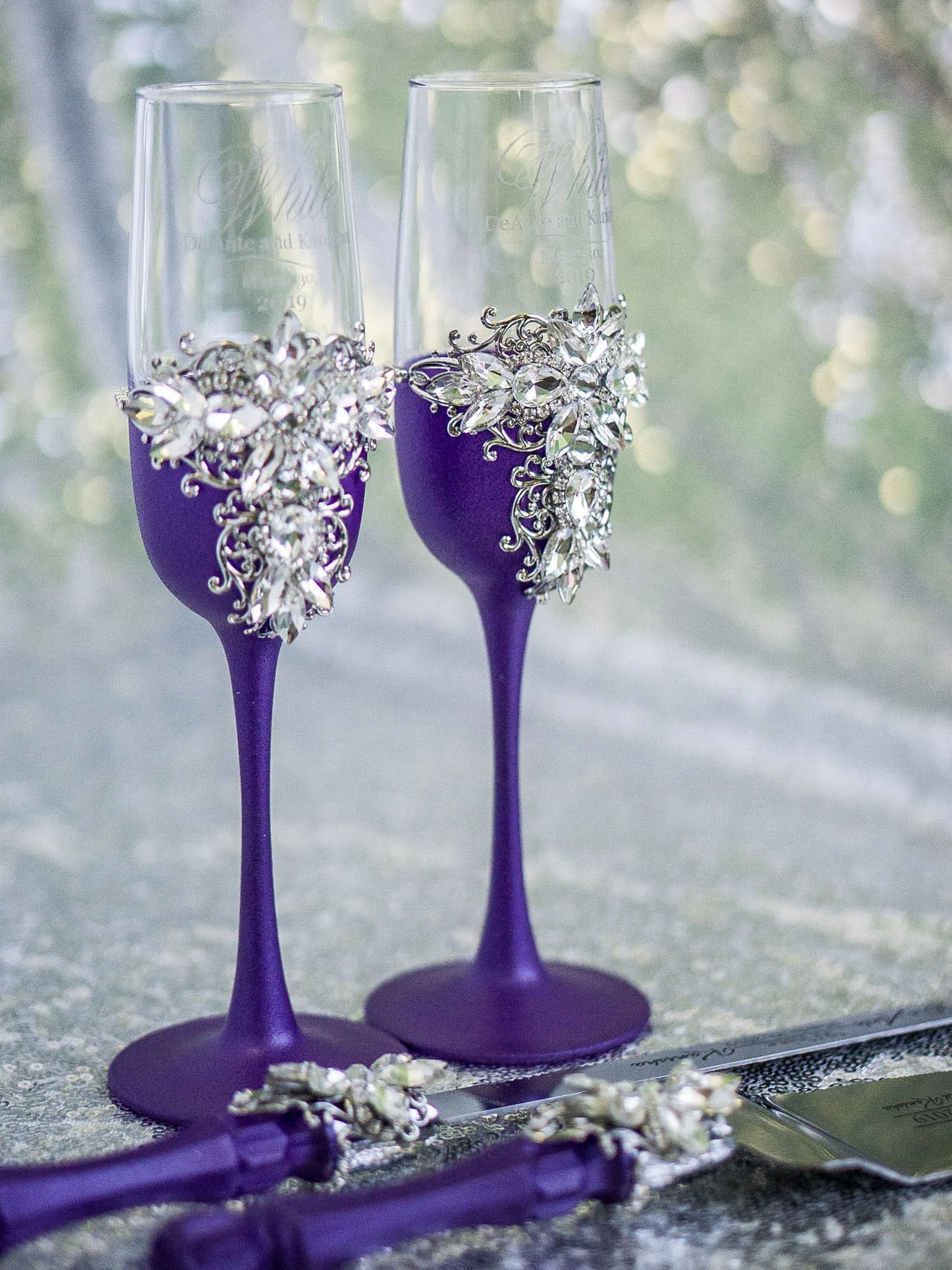 Silver and Plum Purple Personalized Crystals Decorative Champagne Glasses with Cake Serving Accessories