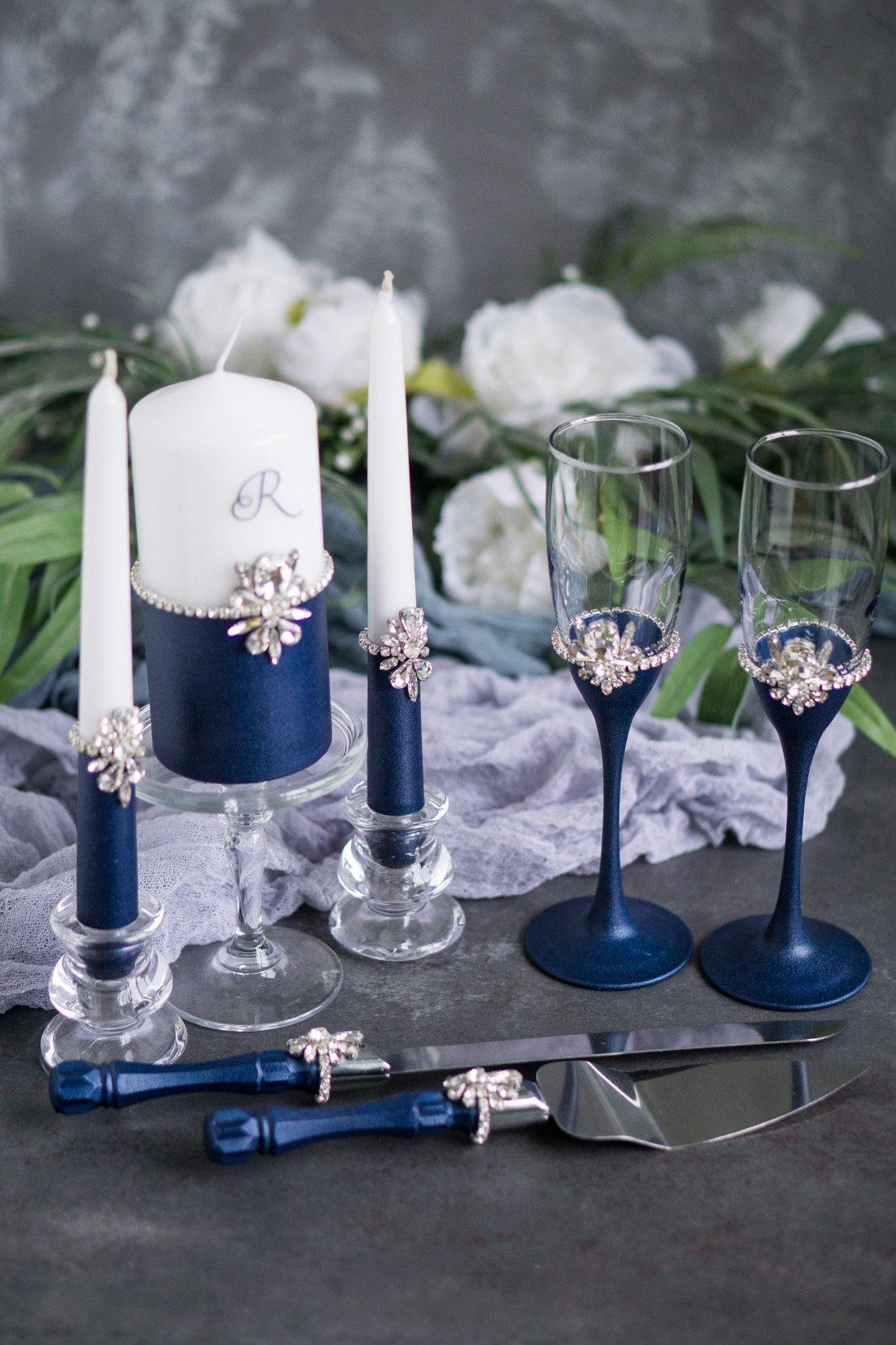 Crystal wedding set of 7 pieces. Navy toasting flutes, 1 plate and 2 forks, cake set. - Amanda - diamoredsshop