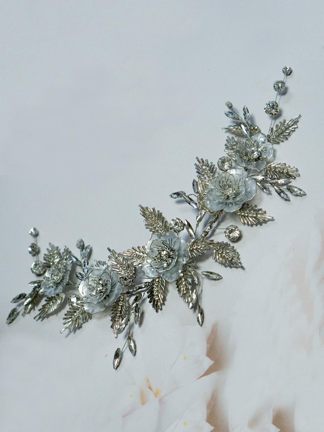 Silver Flower Hairband with Crystal Accents for Weddings